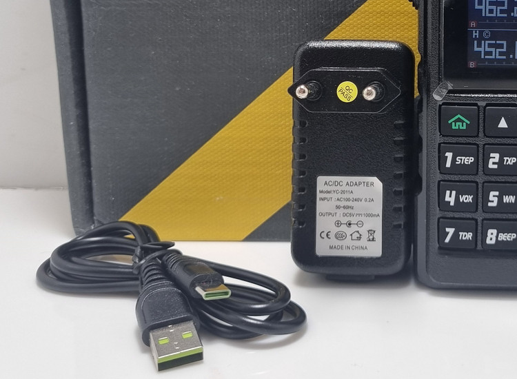 شارژر بیسیم باوفنگ UV-25 یووی 25