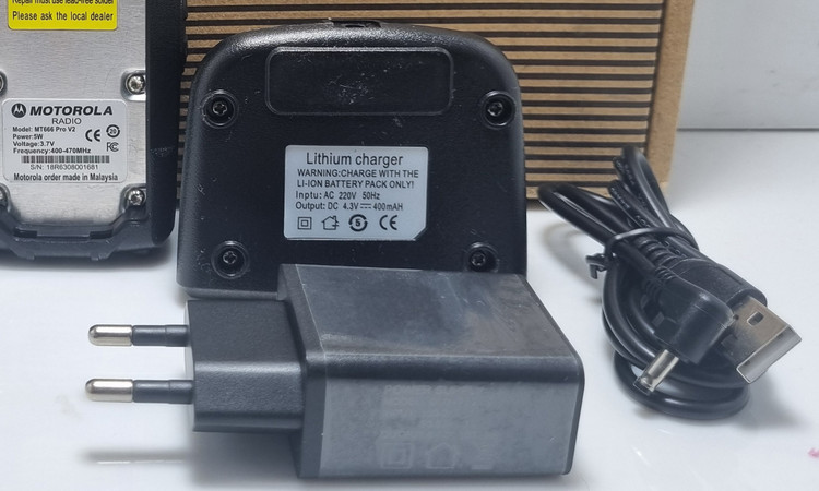 خرید فروش قیمت شارژر اصلی بیسیم موتورولا MT666 Pro V2 ام تی 666 پرو وی 2