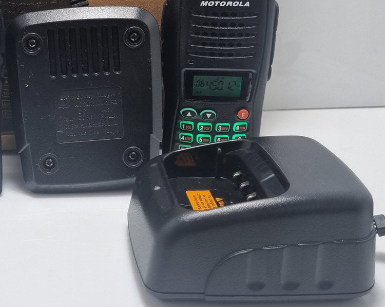 خرید فروش قیمت شارژر اصلی بیسیم موتورولا GP950 جی پی 950