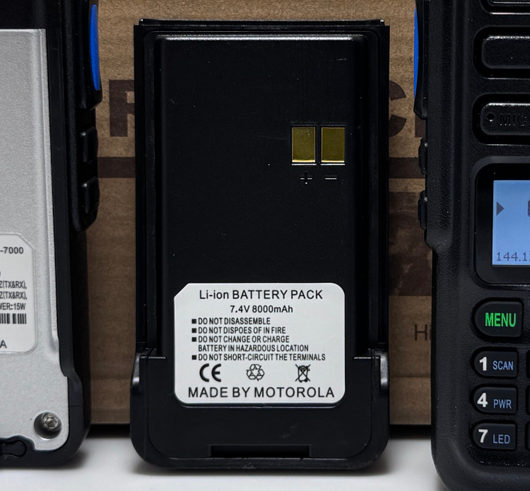 خرید فروش قیمت باتری اصلی بیسیم موتورولا CP-7000 سی پی 8000میلی آمپر