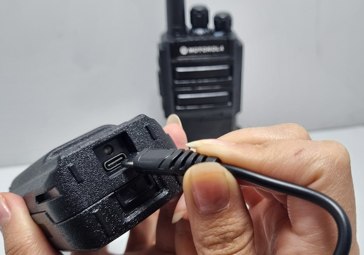 خرید فروش قیمت باتری اصلی بیسیم موتورولا GP1800 Plus جی پی1800پلاس 3600میلی آمپر